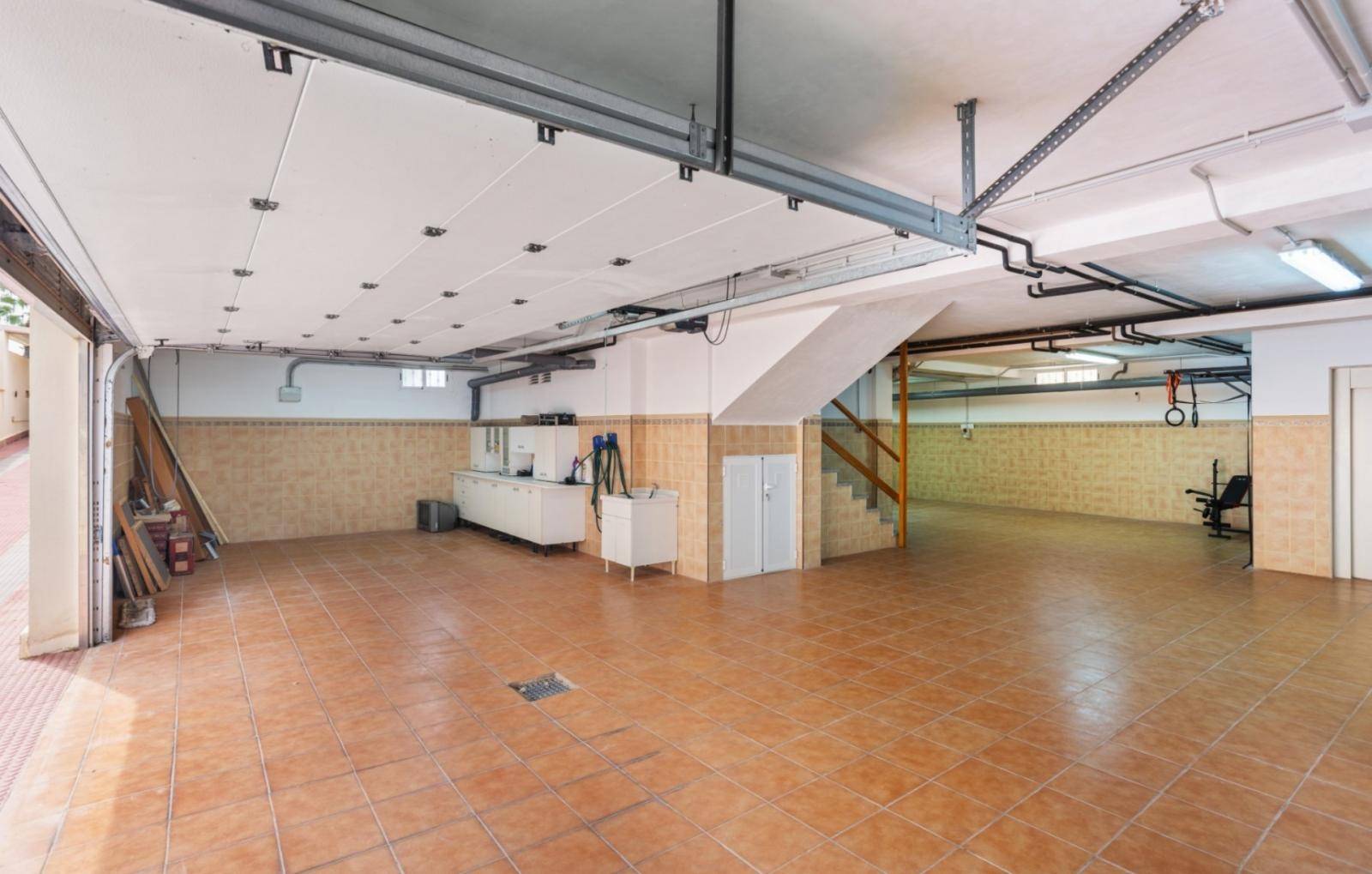 LUXOSA I ÀMPLIA VILA A 100M DEL MAR A LA VELETA