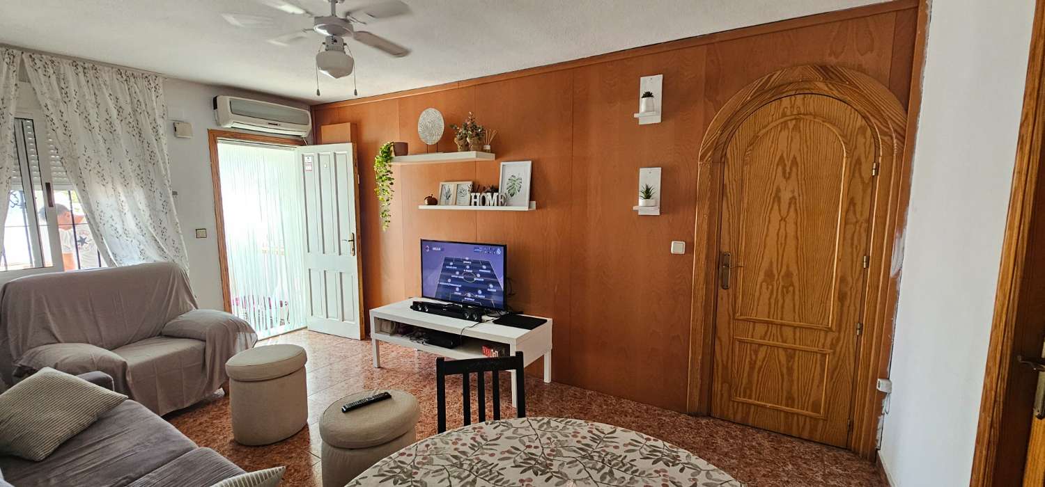 BUNGALOW DE PLANTA BAJA  DE ESQUINA EN URB. JARDIN DEL MAR V