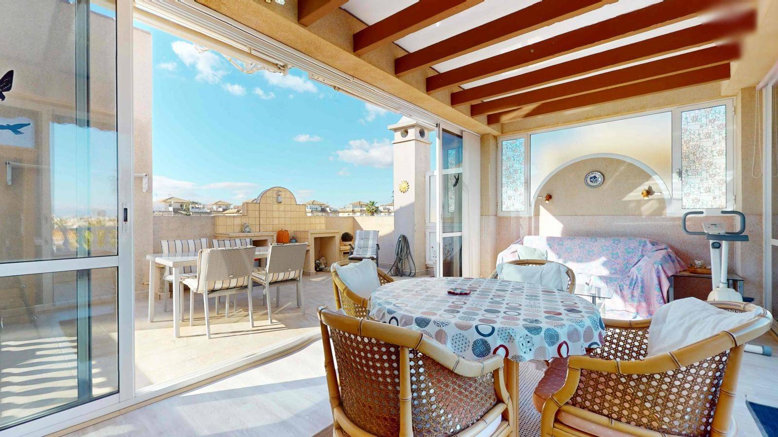 DUPLEX PENTHOUSE BUNGALOW IN PLAYA FLAMENCA WITH PRIVATE PARKING