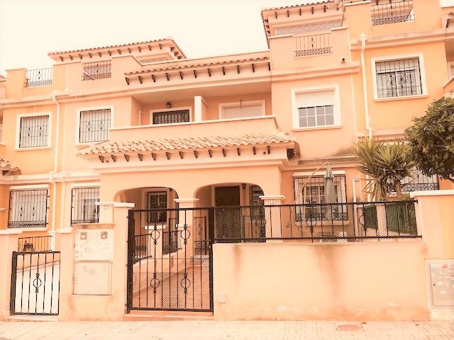 Chalet for sale in Torrevieja