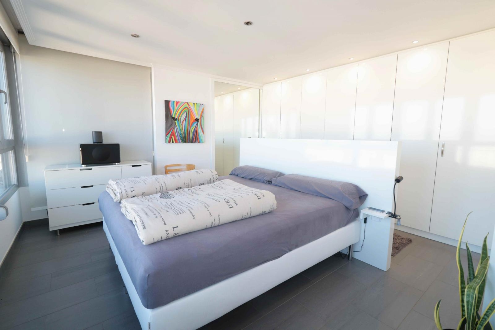 APPARTEMENT EXCLUSIF RÉNOVÉ À NAVAMARES 1ÈRE LIGNE DE L’ACEQUION AVEC PISCINE !!
