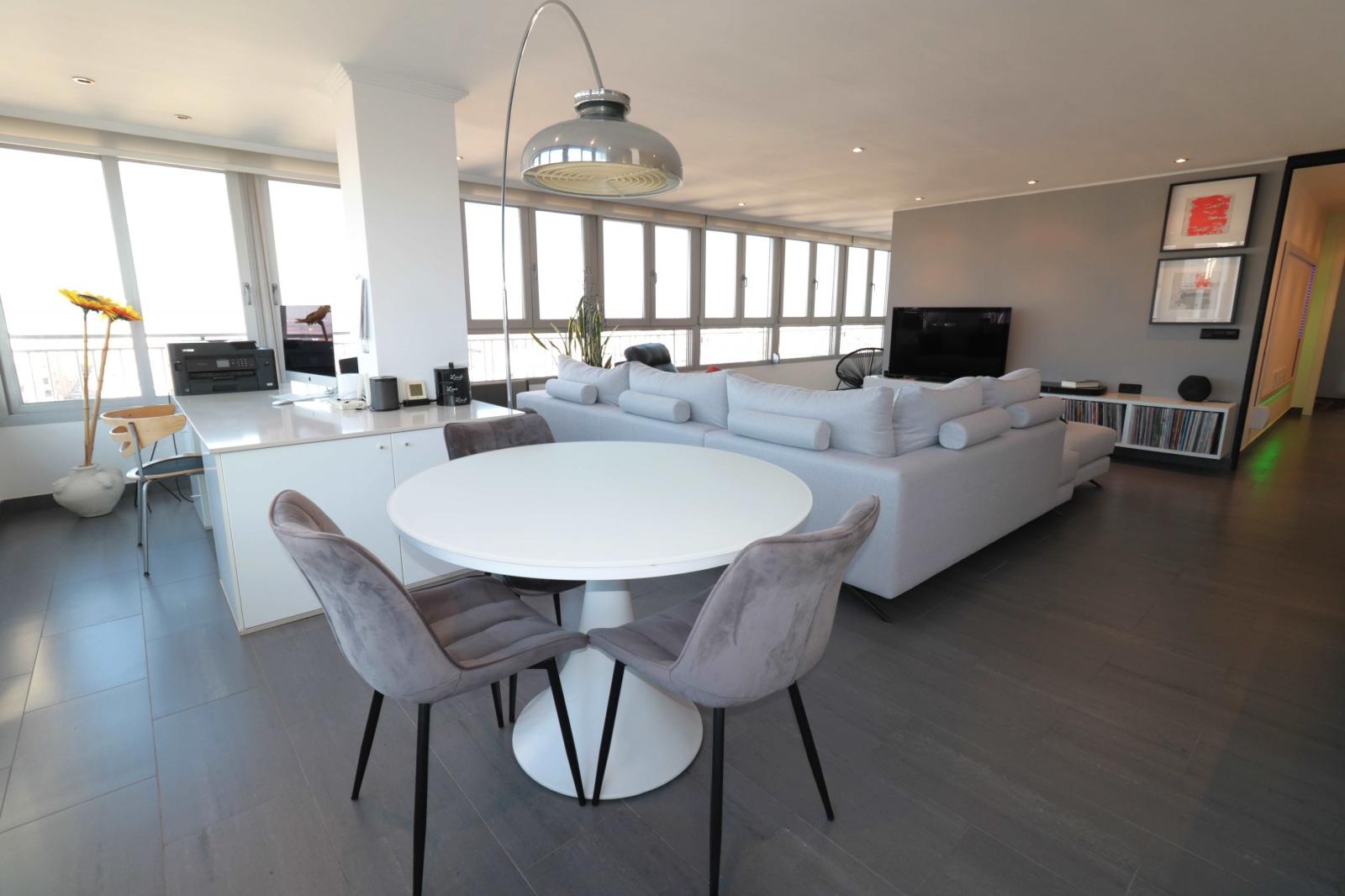 APPARTEMENT EXCLUSIF RÉNOVÉ À NAVAMARES 1ÈRE LIGNE DE L’ACEQUION AVEC PISCINE !!