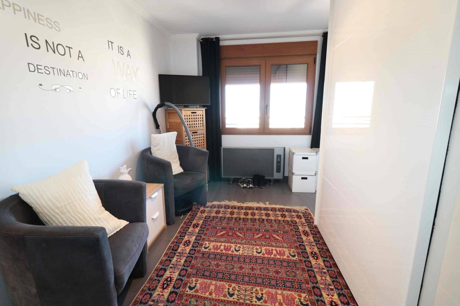 APPARTEMENT EXCLUSIF RÉNOVÉ À NAVAMARES 1ÈRE LIGNE DE L’ACEQUION AVEC PISCINE !!