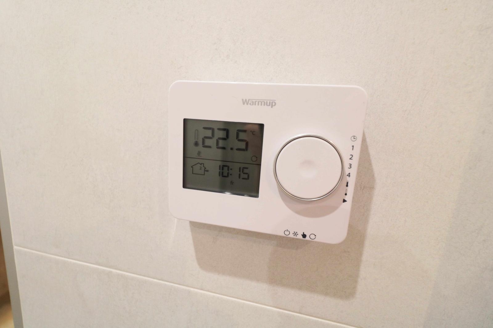 APPARTEMENT EXCLUSIF RÉNOVÉ À NAVAMARES 1ÈRE LIGNE DE L’ACEQUION AVEC PISCINE !!