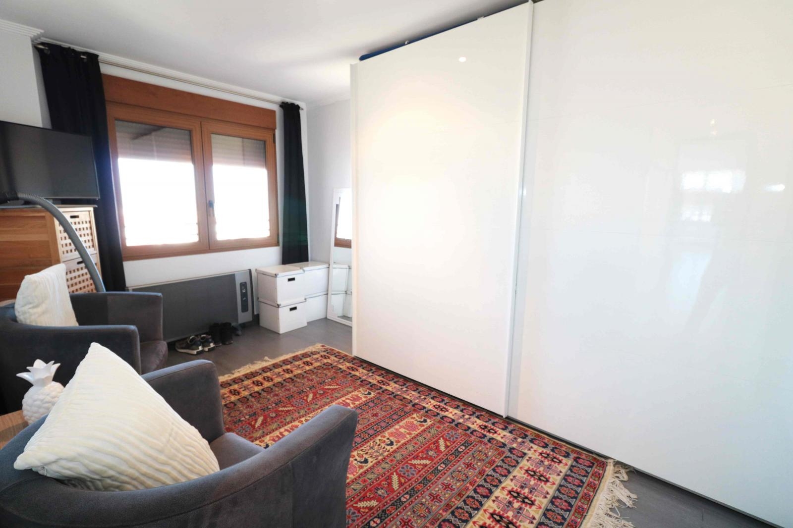 APPARTEMENT EXCLUSIF RÉNOVÉ À NAVAMARES 1ÈRE LIGNE DE L’ACEQUION AVEC PISCINE !!