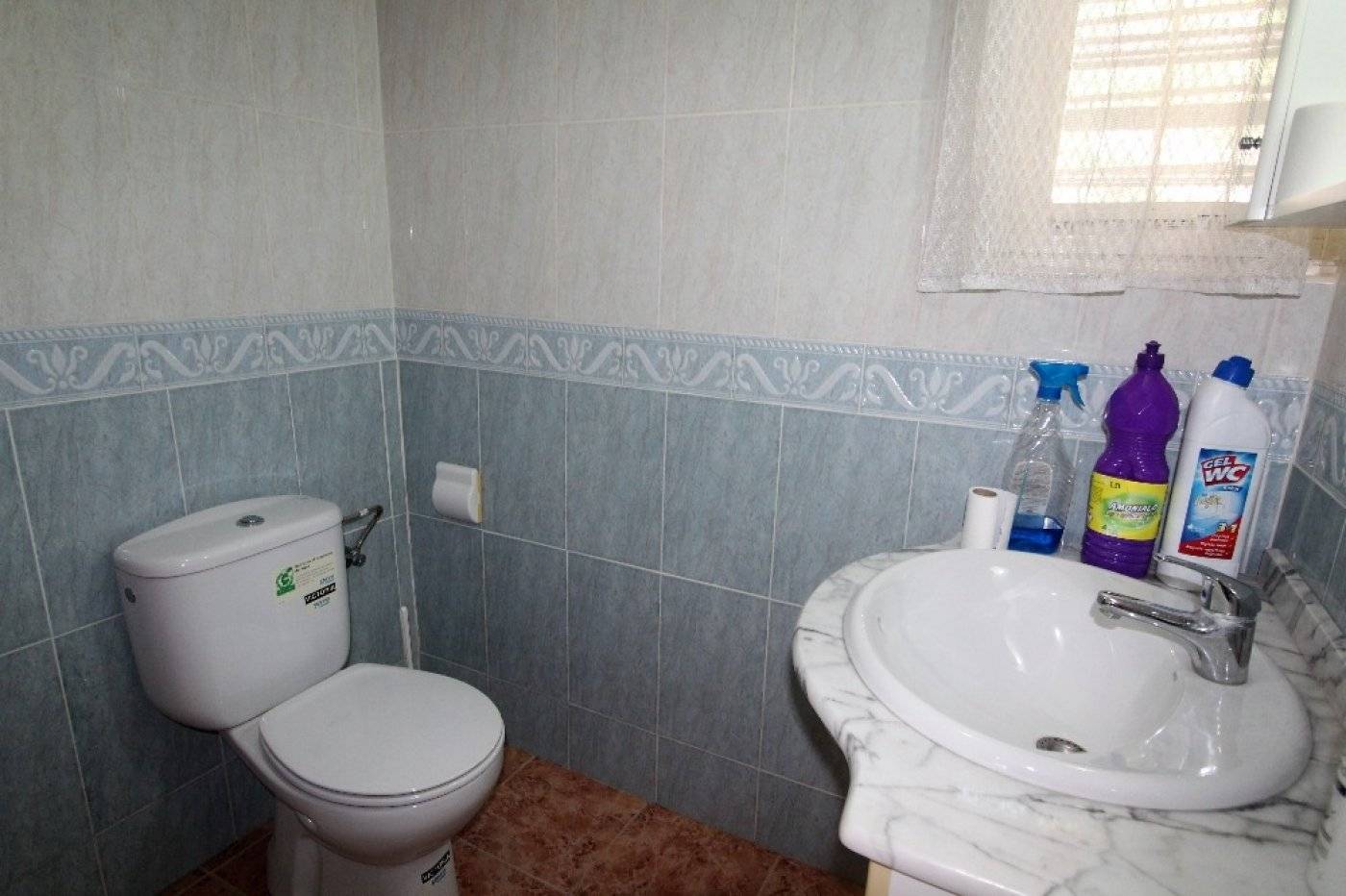 VILLA INDIVIDUELLE AVEC GRAND JARDIN ET PISCINE PRIVÉE SUR LES BALCONS