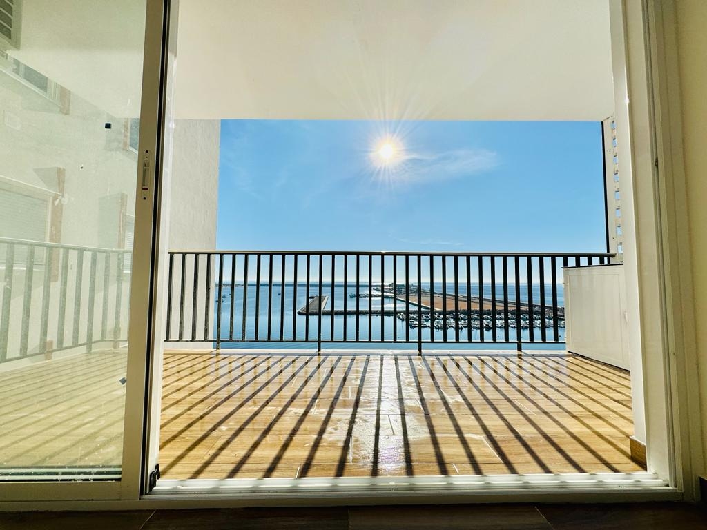 RENOVATED APARTMENT AT THE FOOT OF THE ACEQUION BEACH, INCREDIBLE VIEWS!!