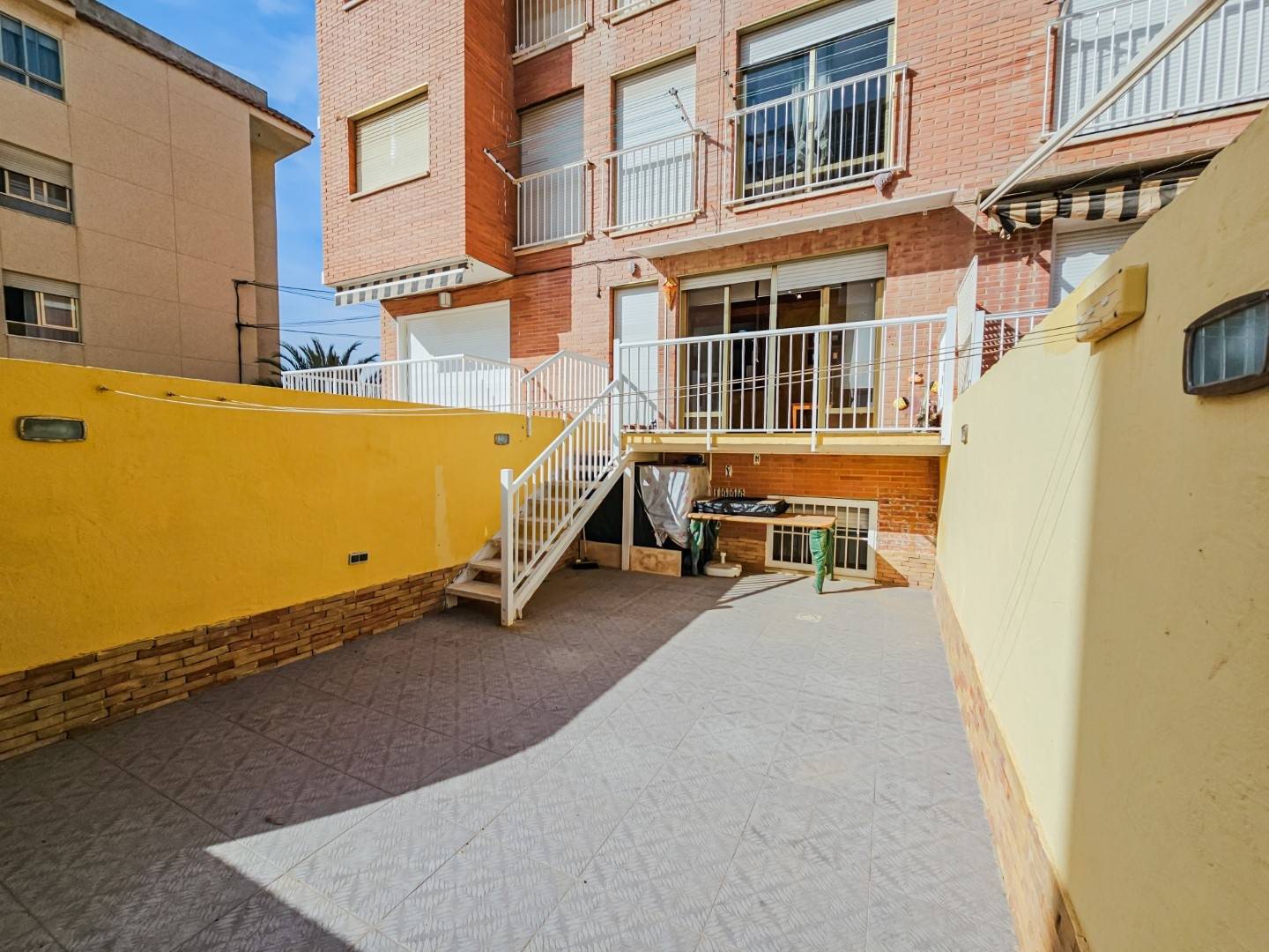Duplex, 2 våningar till salu i Guardamar del Segura