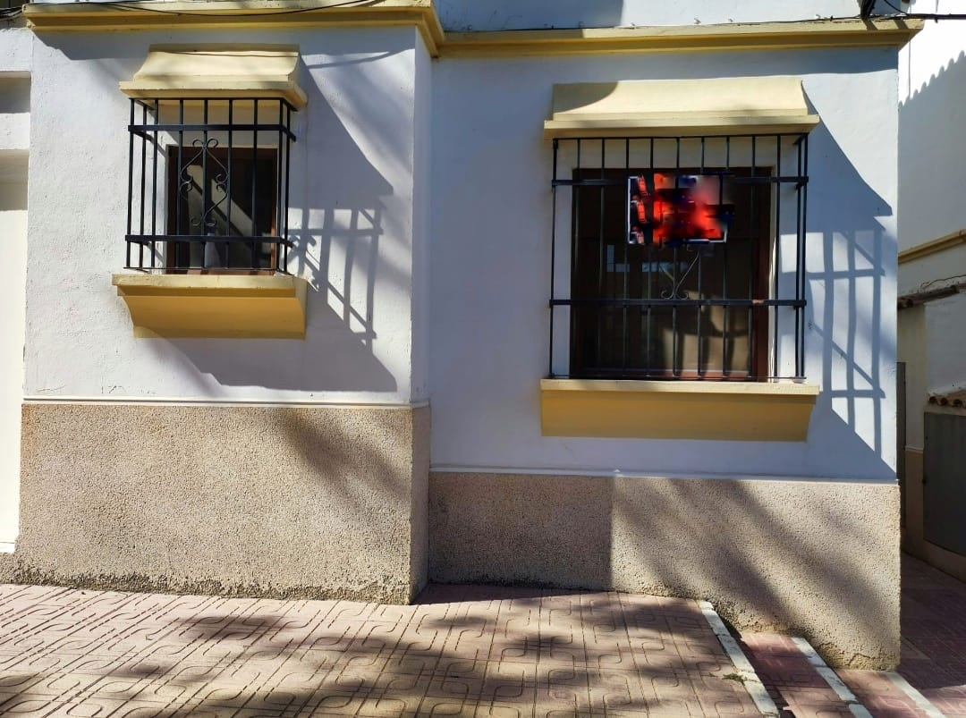GROUND FLOOR APARTMENT IN RESIDENTIAL AREA WITH POOL IN VILLAMARTIN