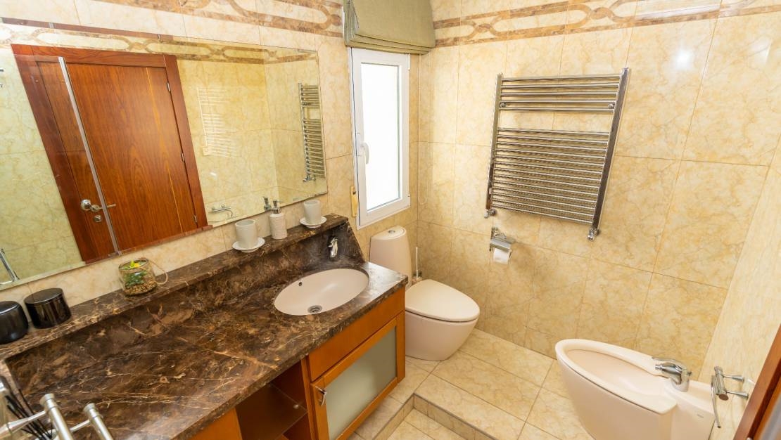 Chalet te koop in Aguas Nuevas (Torrevieja)