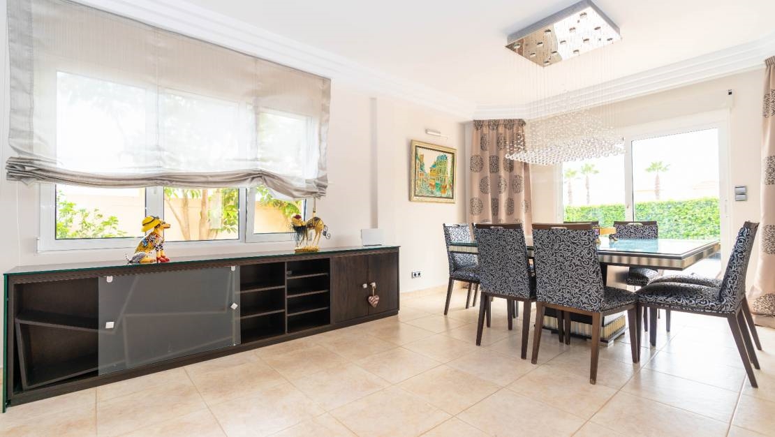 BEAUTIFUL DETACHED VILLA WITH POOL, GARAGE IN AGUAS NUEVAS