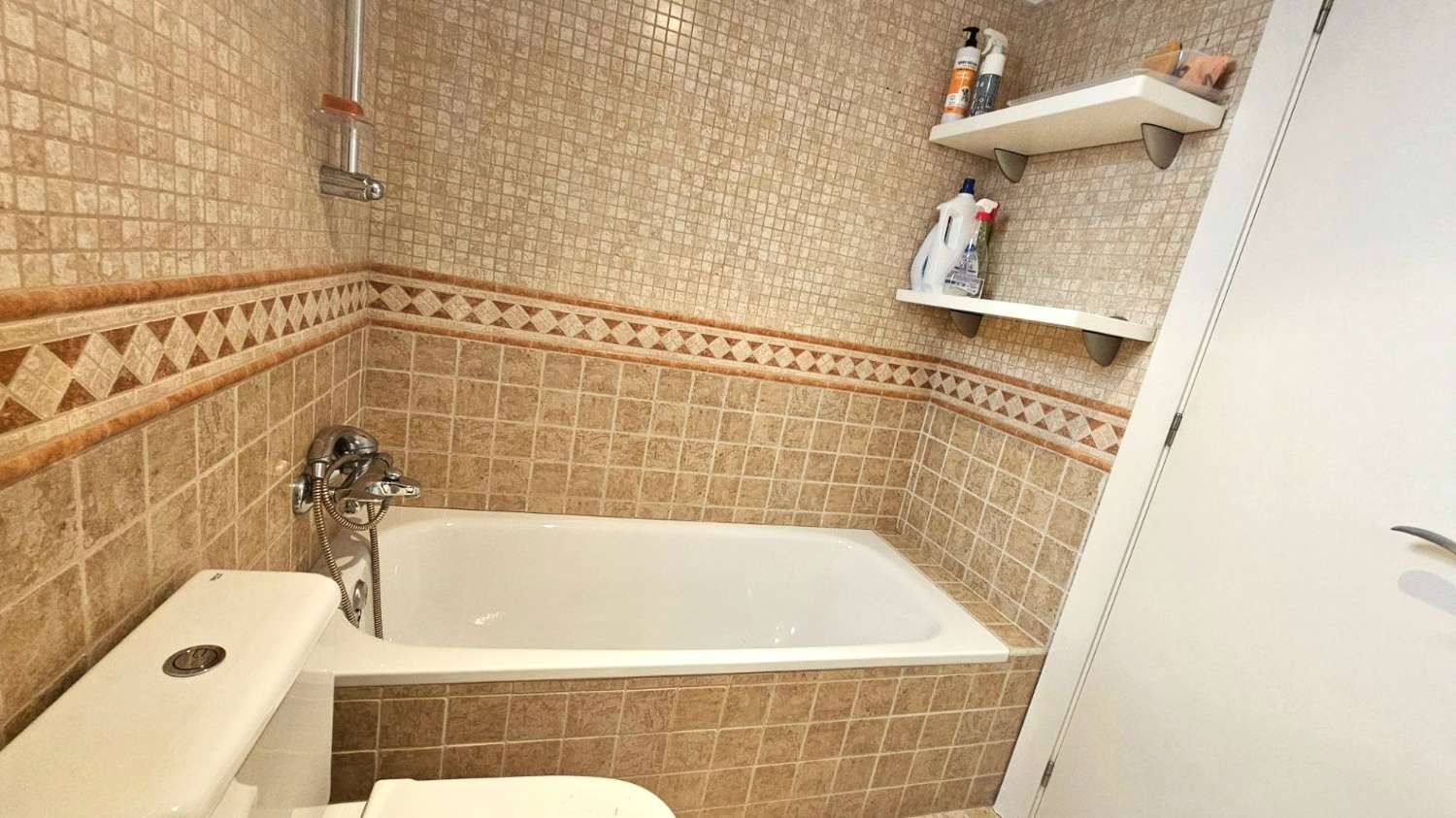 PROSTORNÝ A MODERNÍ PENTHOUSE V SRDCI CENTRA MĚSTA S GARÁŽÍ