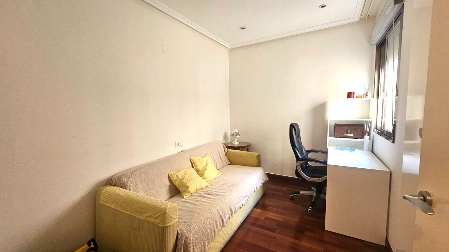 PROSTORNÝ A MODERNÍ PENTHOUSE V SRDCI CENTRA MĚSTA S GARÁŽÍ