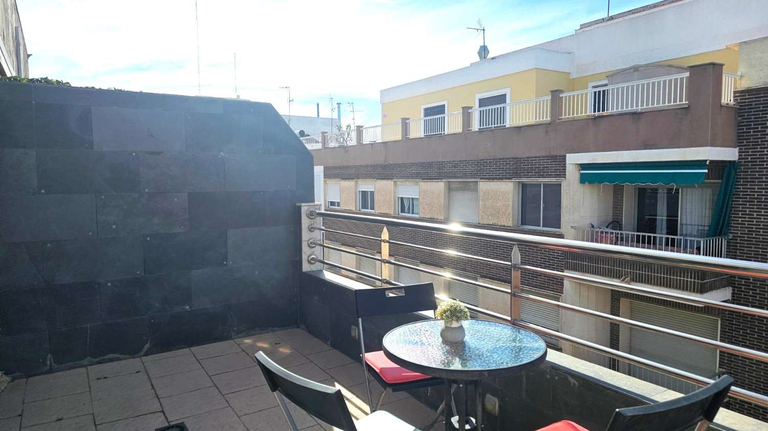 PROSTORNÝ A MODERNÍ PENTHOUSE V SRDCI CENTRA MĚSTA S GARÁŽÍ