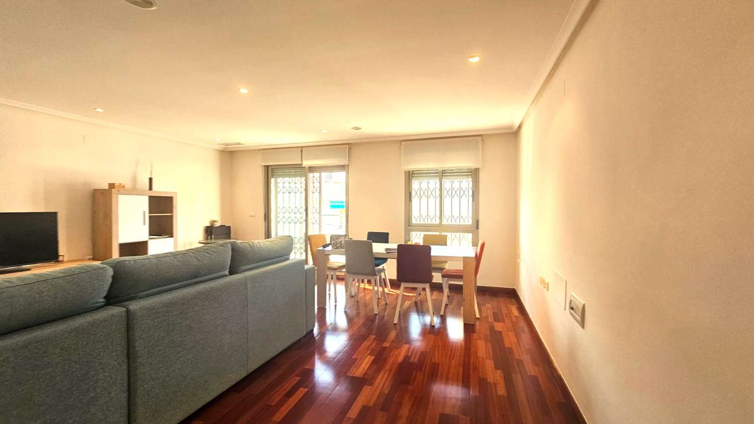 SPACIOUS AND MODERN PENTHOUSE IN THE HEART OF THE CITY CENTRE