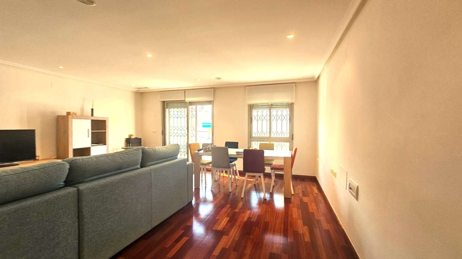 PROSTORNÝ A MODERNÍ PENTHOUSE V SRDCI CENTRA MĚSTA S GARÁŽÍ