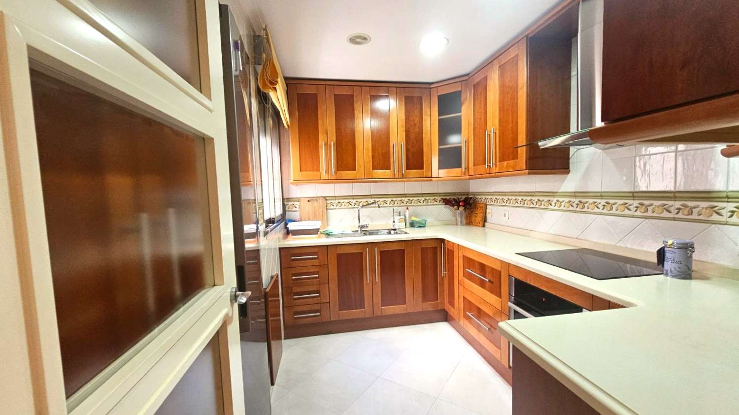 PROSTORNÝ A MODERNÍ PENTHOUSE V SRDCI CENTRA MĚSTA S GARÁŽÍ
