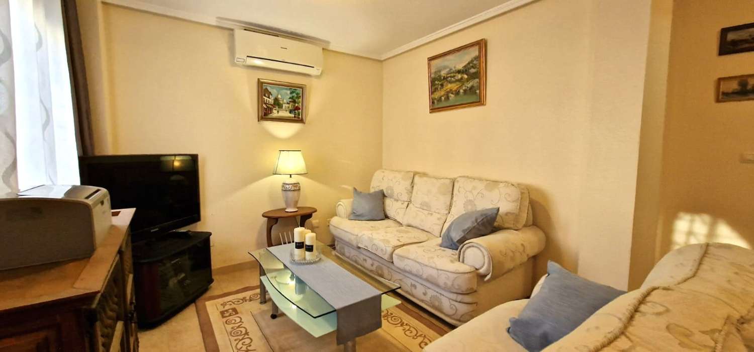 DUPLEX TOWNHOUSE WITH GARDEN, PARKING AND COMMON POOL IN URB. HEIGHTS OF THE BAY