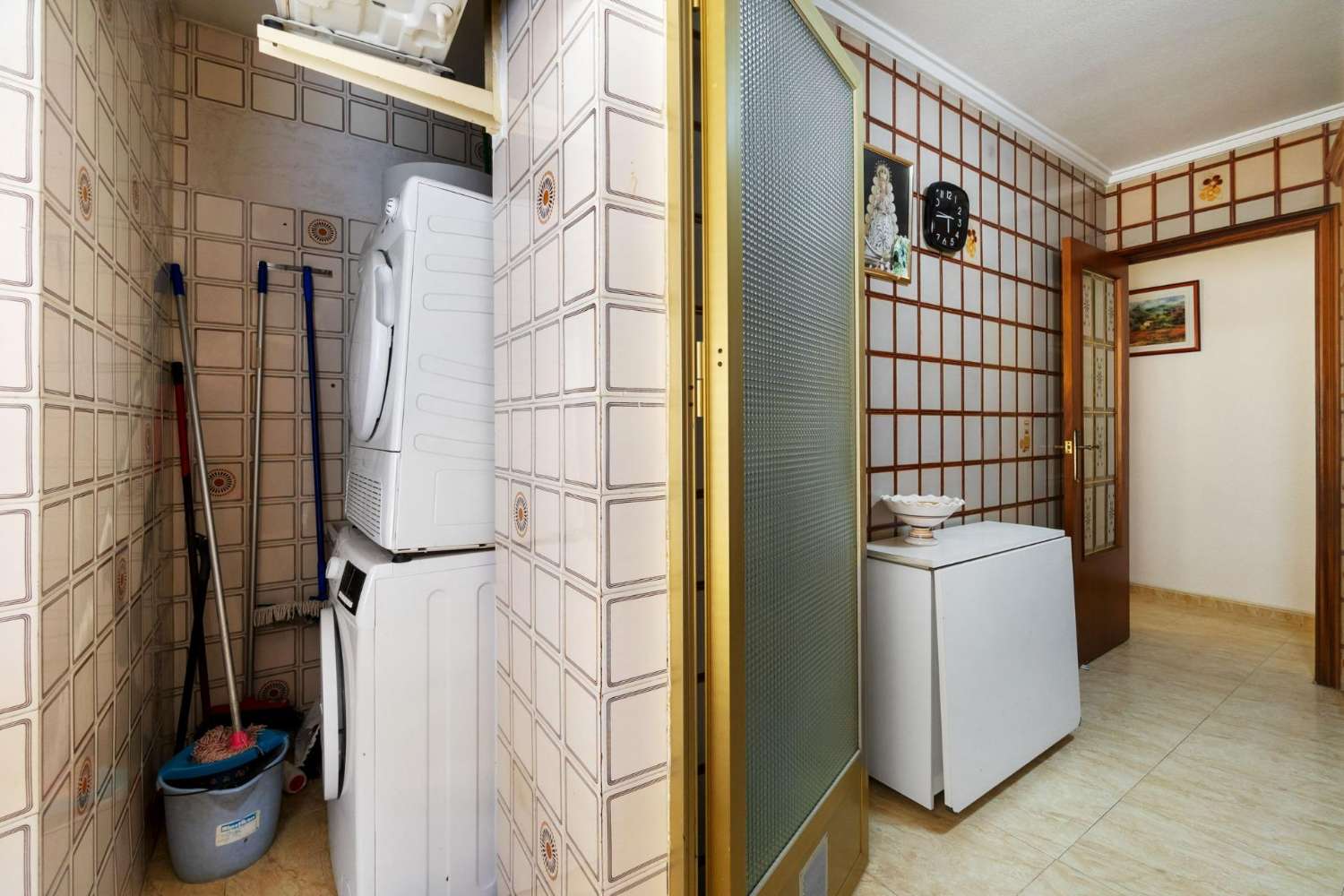 MIESZKAJ NAD MORZEM: SPEKTAKULARNY APARTAMENT OBOK NATURALNYCH BASENÓW