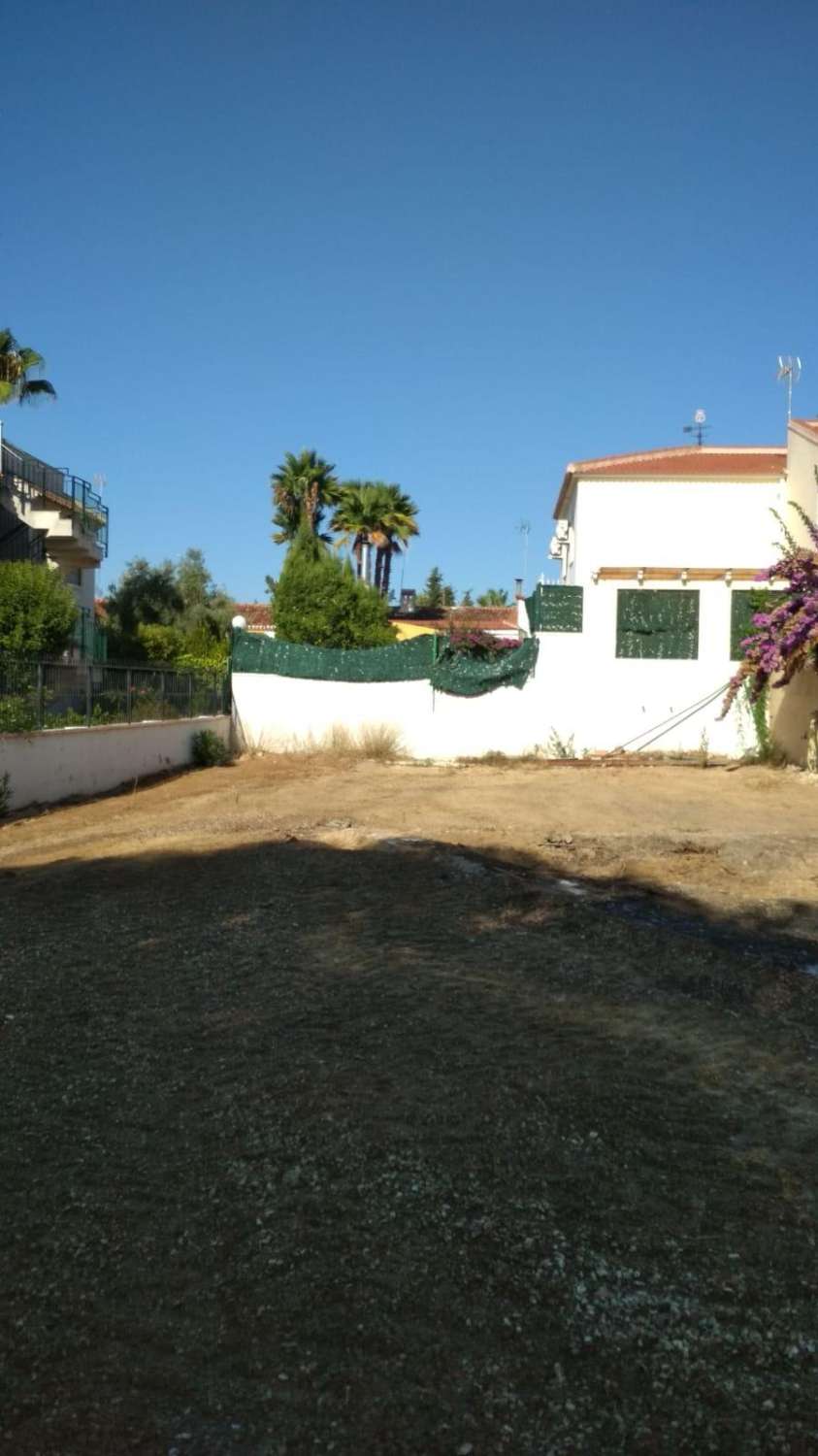 PLOT FOR SALE IN ALGORFA NEXT TO THE GOLF COURSE (LA FINCA GOLF RESORT)