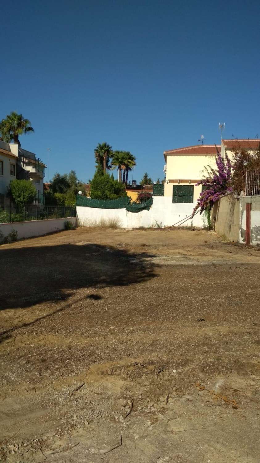 PLOT FOR SALE IN ALGORFA NEXT TO THE GOLF COURSE (LA FINCA GOLF RESORT)