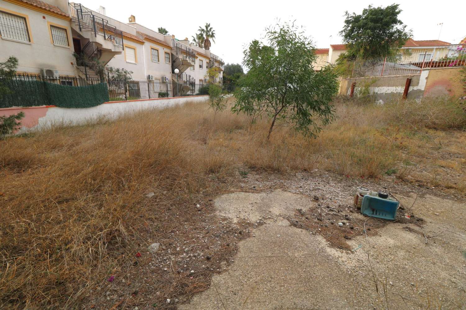 PLOT FOR SALE IN ALGORFA NEXT TO THE GOLF COURSE (LA FINCA GOLF RESORT)