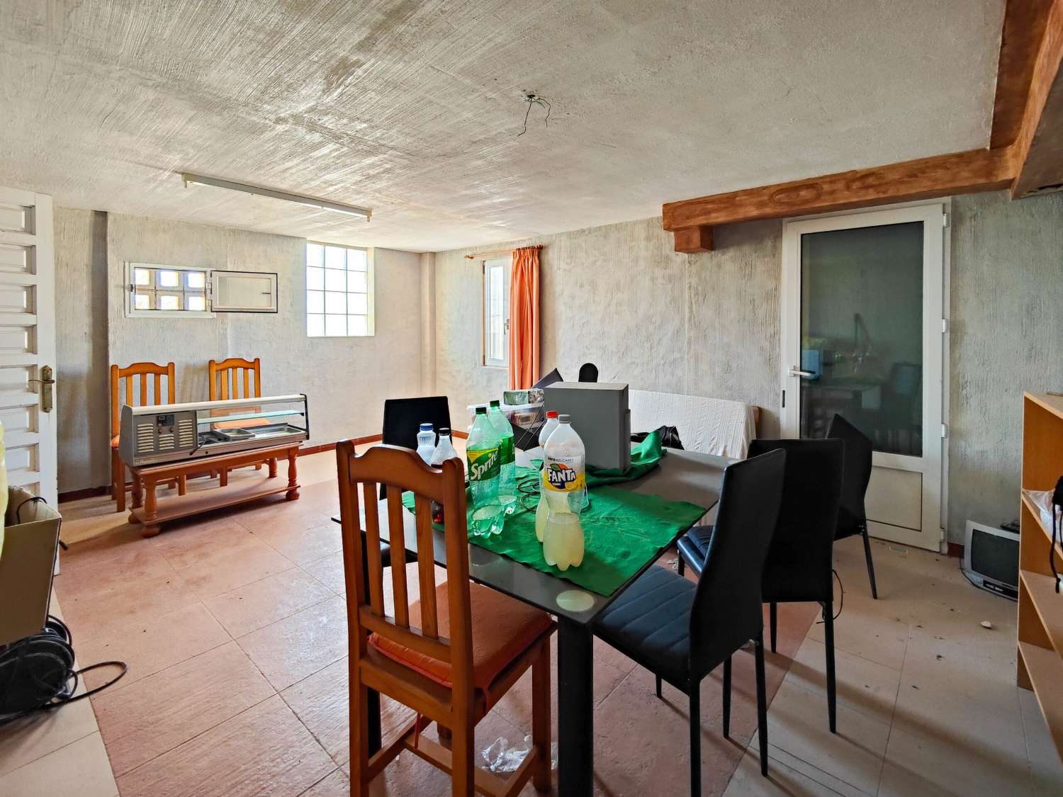 "UNIQUE OPPORTUNITY! DETACHED 2 BEDROOM VILLA WITH LARGE PLOT IN AGUAS NUEVAS, TORREVIEJA."