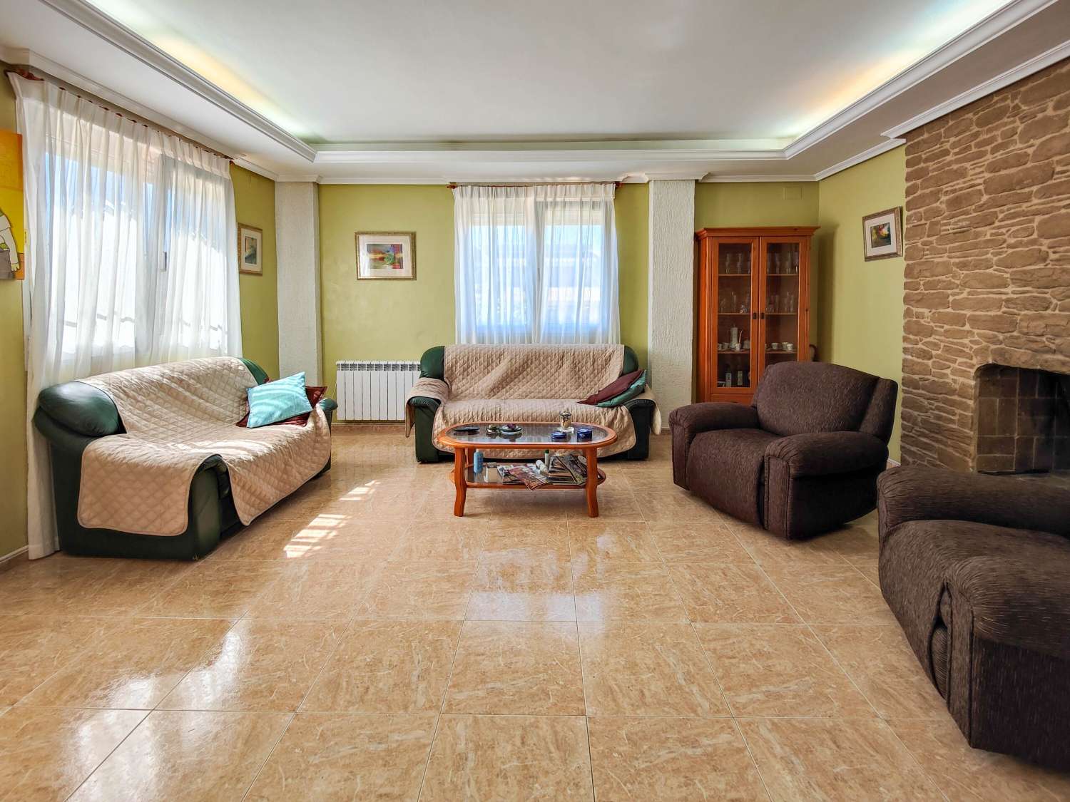 "UNIQUE OPPORTUNITY! DETACHED 2 BEDROOM VILLA WITH LARGE PLOT IN AGUAS NUEVAS, TORREVIEJA."