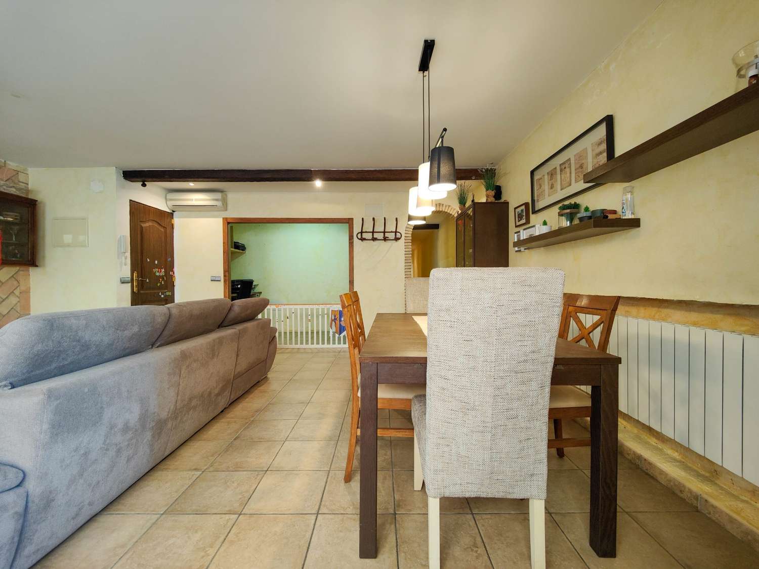 ¡OPORTUNIDAD ÚNICA! PRECIOSO APARTAMENTO REFORMADO DE 2 DORMITORIOS EN EL CENTRO DE TORREVIEJA