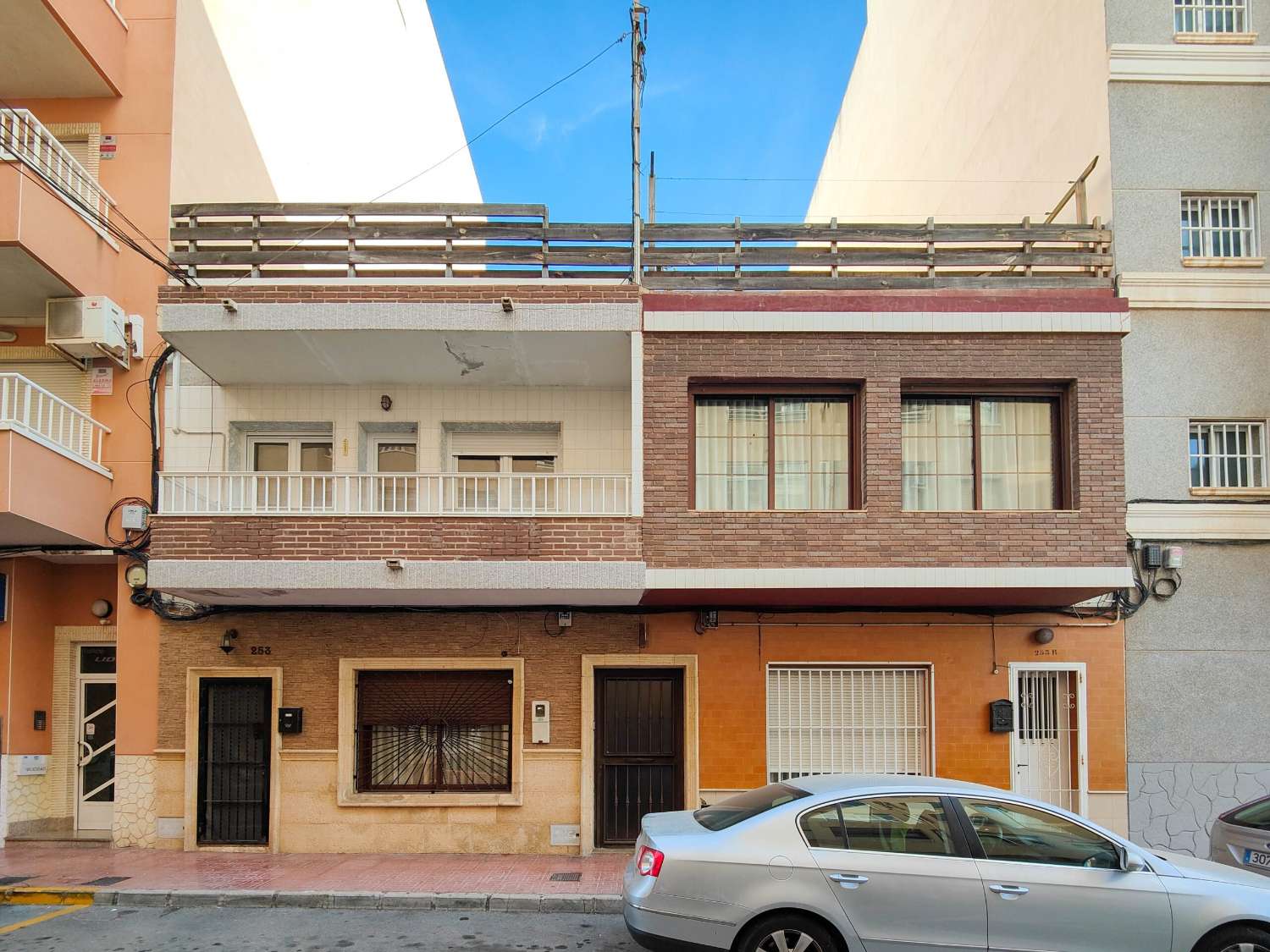 ¡OPORTUNIDAD ÚNICA! PRECIOSO APARTAMENTO REFORMADO DE 2 DORMITORIOS EN EL CENTRO DE TORREVIEJA