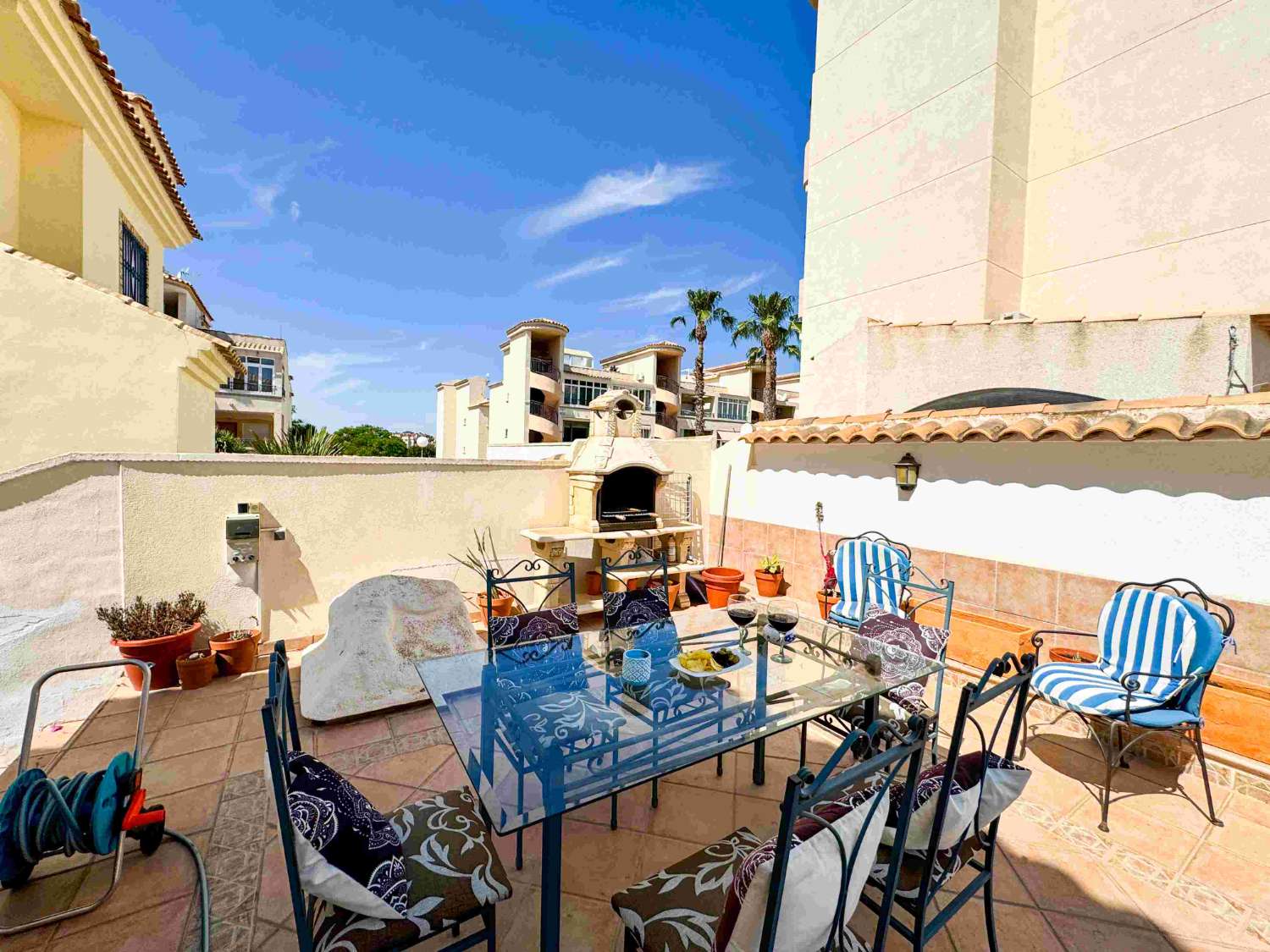 VILLA EXCLUSIVE AVEC PISCINE À QUELQUES PAS DE LA PLAGE À PUNTA PRIMA !