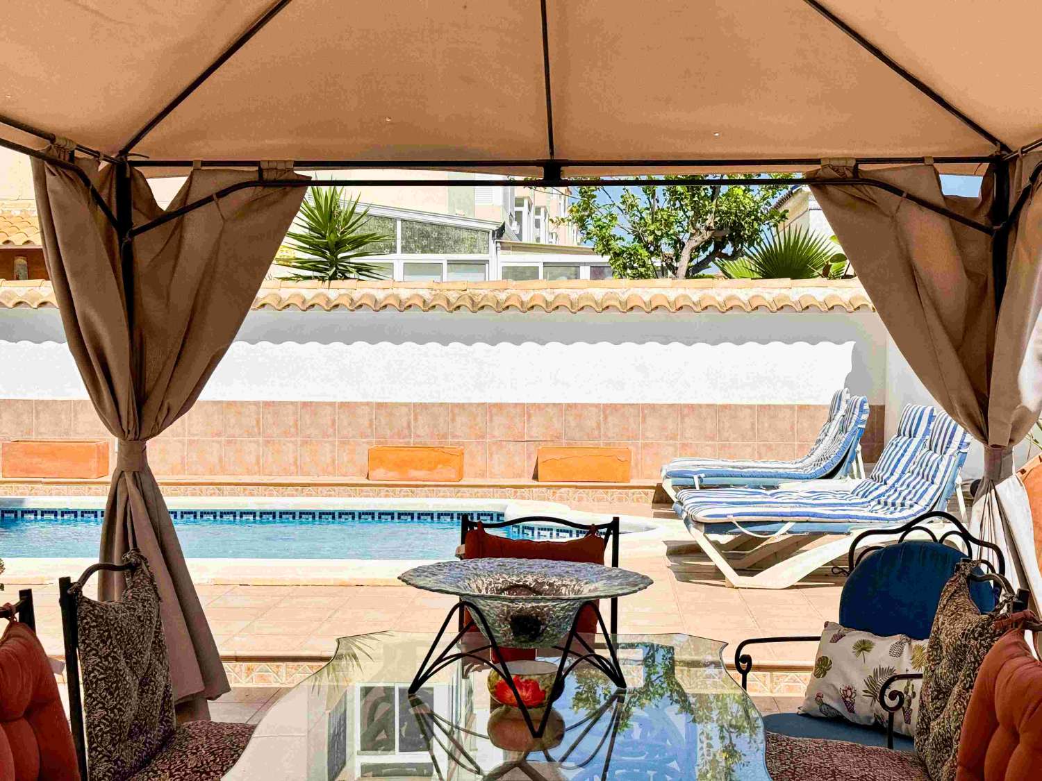 VILLA EXCLUSIVE AVEC PISCINE À QUELQUES PAS DE LA PLAGE À PUNTA PRIMA !