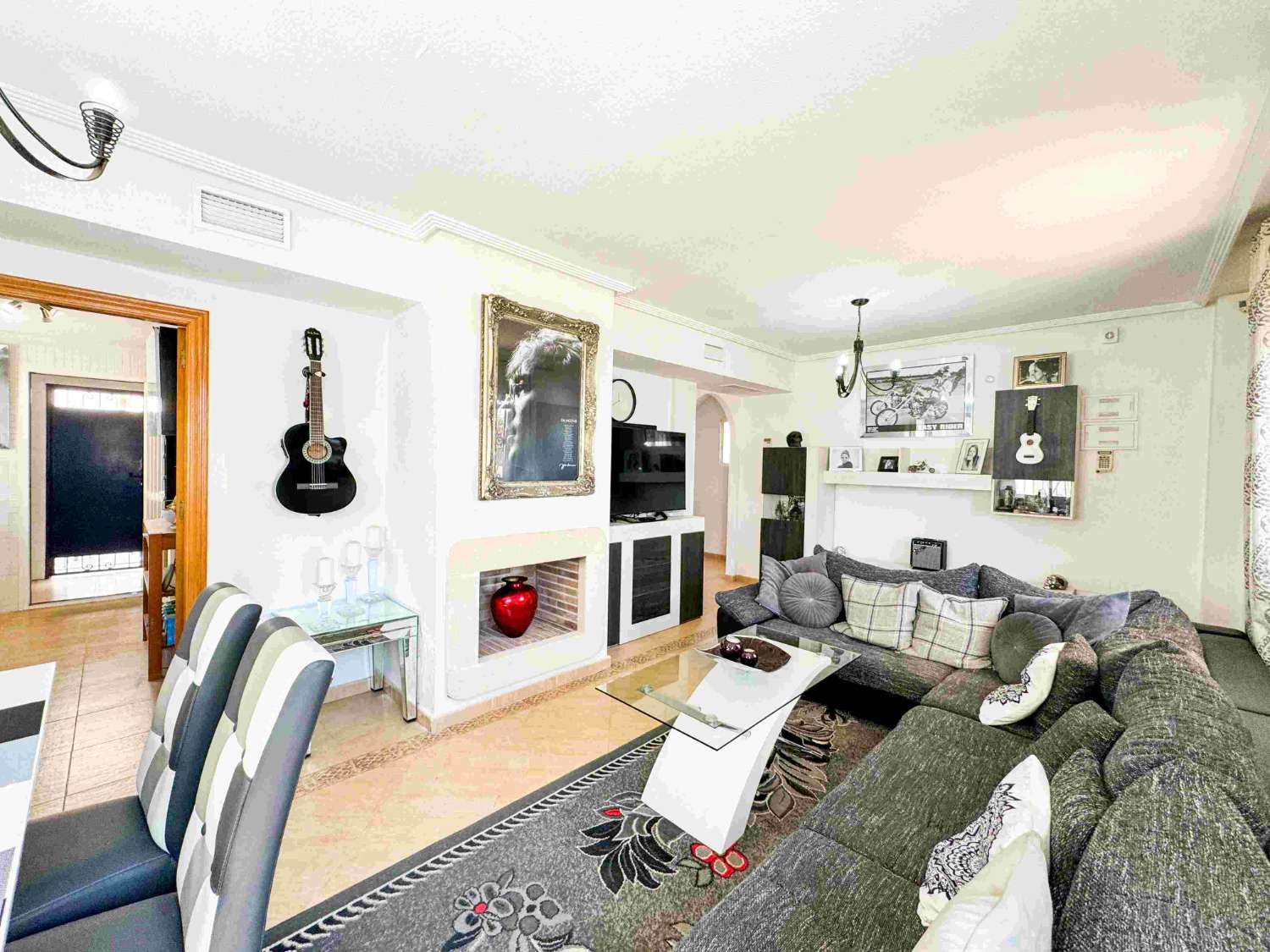 VILLA EXCLUSIVE AVEC PISCINE À QUELQUES PAS DE LA PLAGE À PUNTA PRIMA !