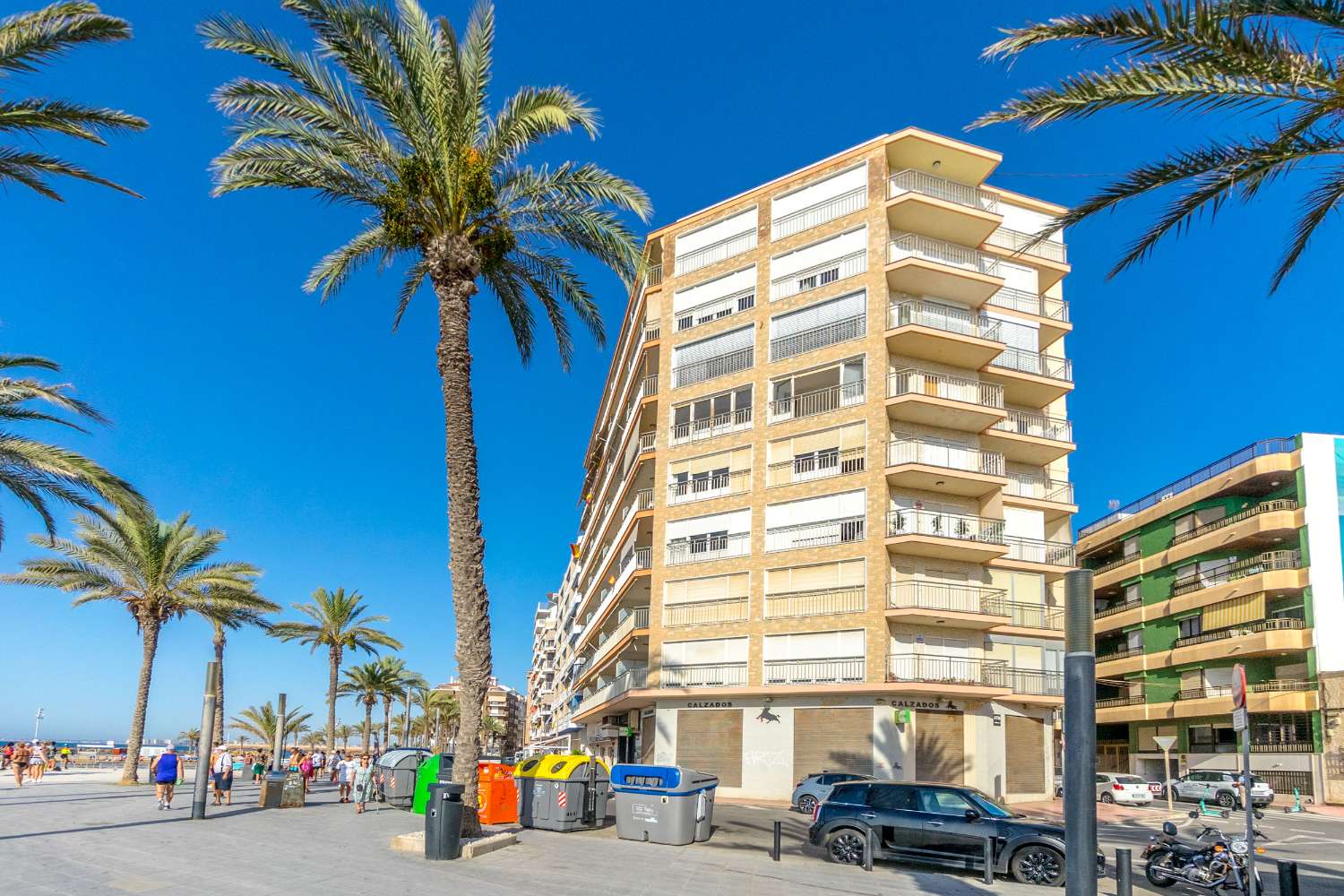 WYJĄTKOWA OKAZJA! ODNOWIONY LUKSUSOWY APARTAMENT Z FRONTALNYM WIDOKIEM NA PLAYA DEL CURA