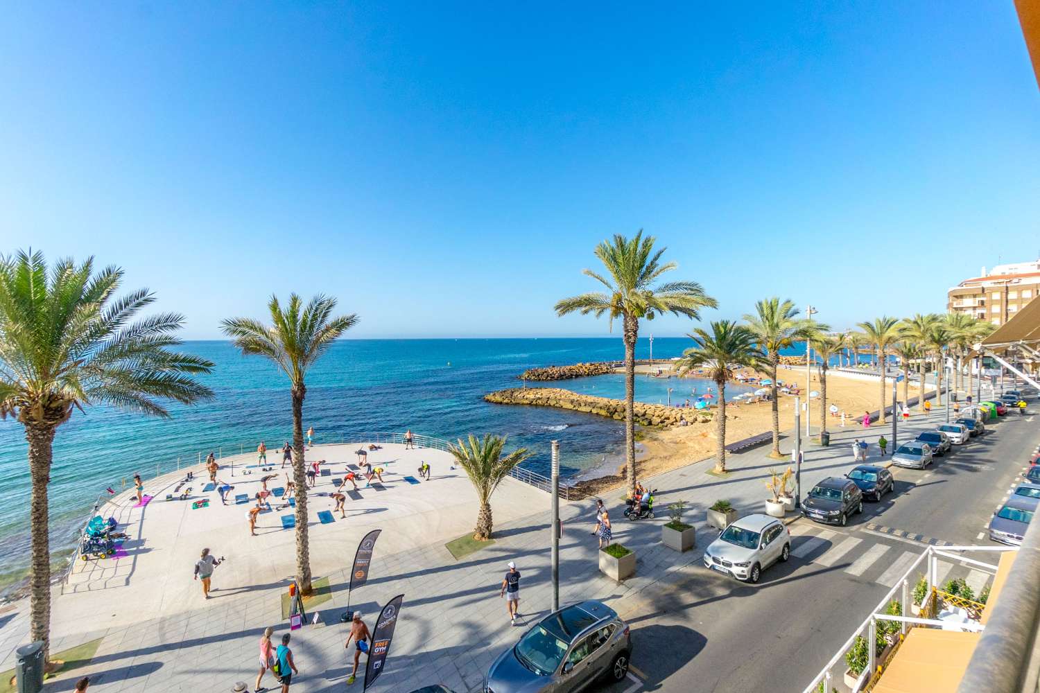 WYJĄTKOWA OKAZJA! ODNOWIONY LUKSUSOWY APARTAMENT Z FRONTALNYM WIDOKIEM NA PLAYA DEL CURA