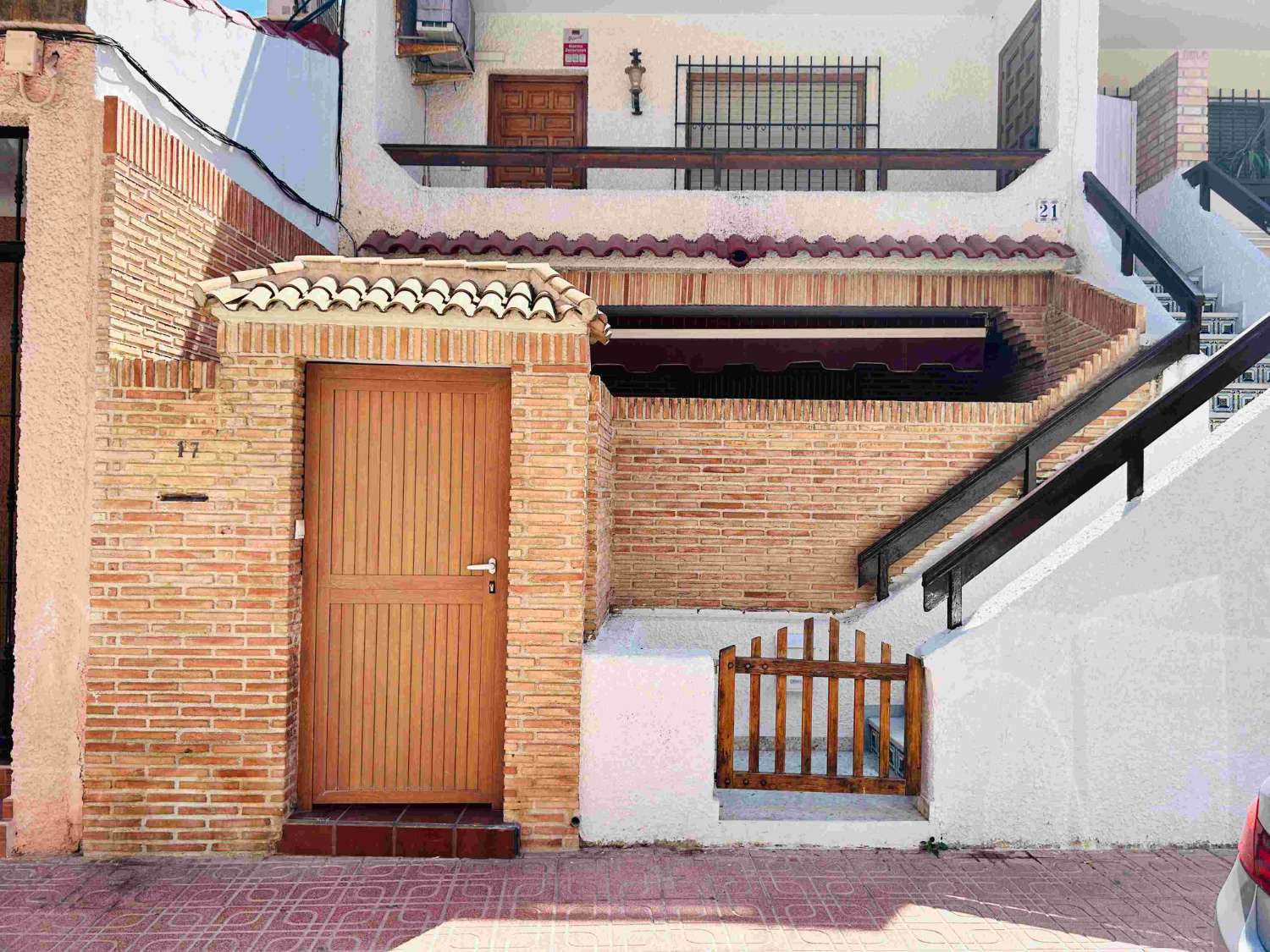 CHARMING BUNGALOW 200M FROM LOS LOCOS BEACH IN TORREVIEJA!