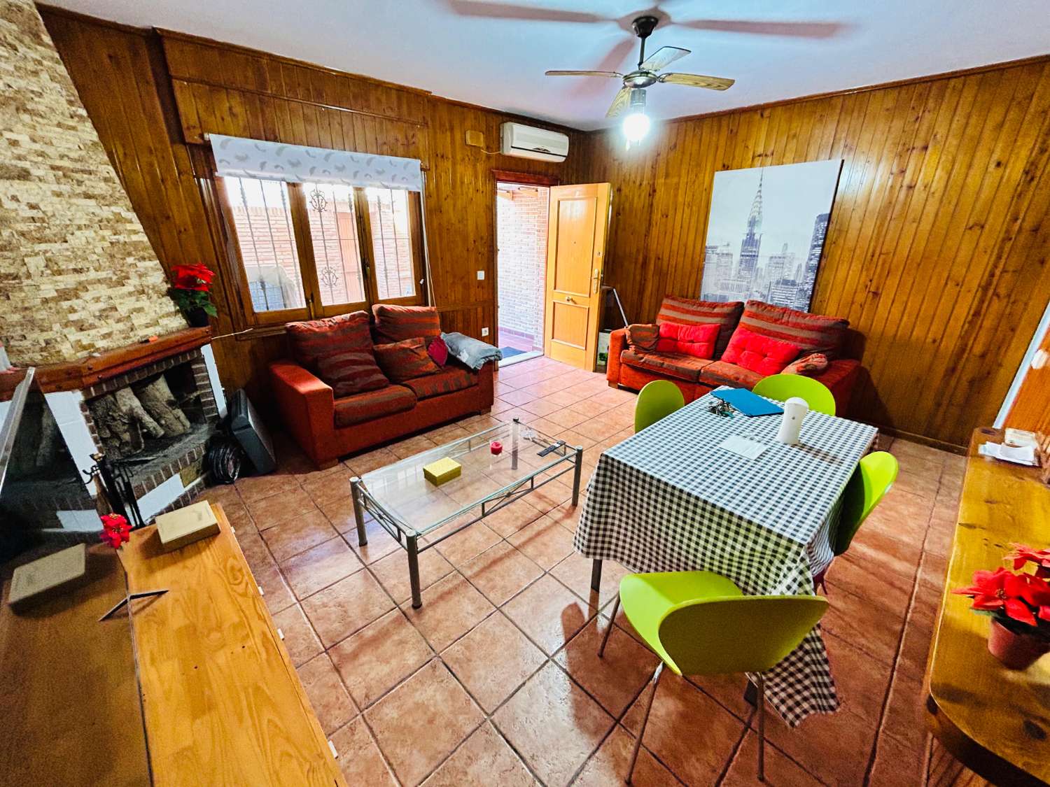 CHARMING BUNGALOW 200M FROM LOS LOCOS BEACH IN TORREVIEJA!
