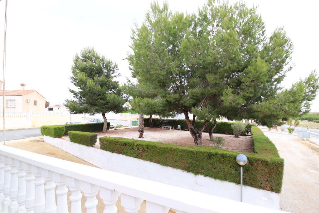 EXCELLENT OPPORTUNITY: RURAL HOSTEL IN SAN MIGUEL DE SALINAS WITH UNOBSTRUCTED VIEWS!