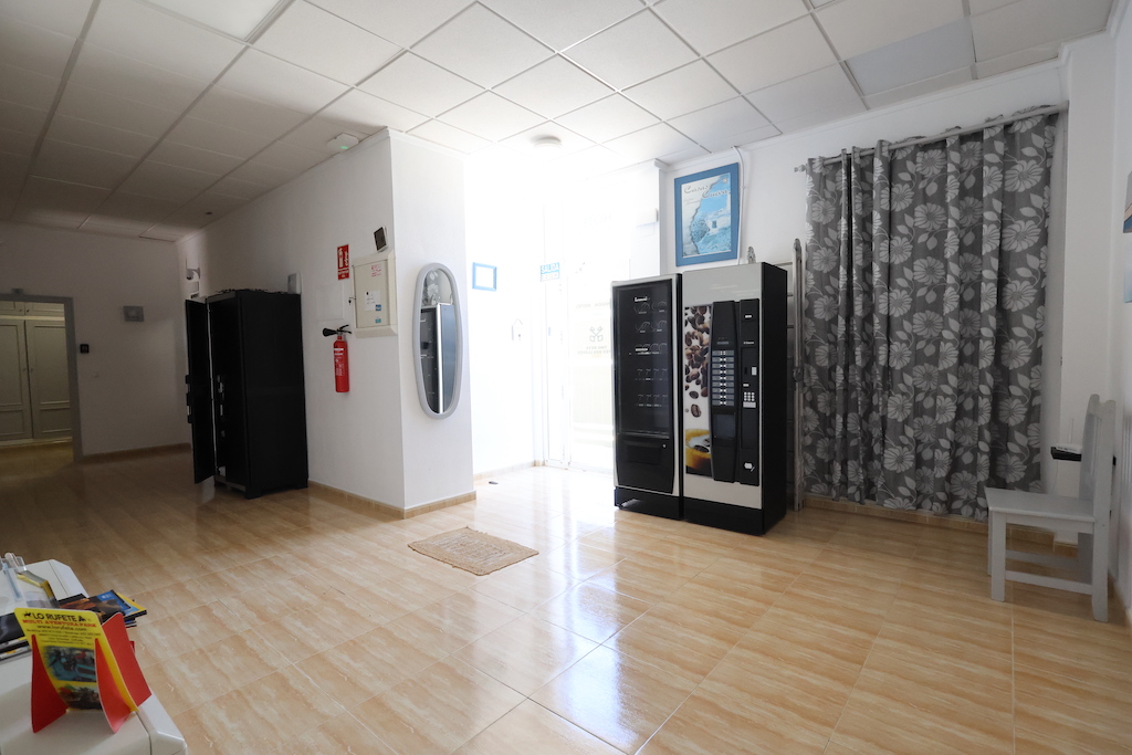 EXCELLENT OPPORTUNITY: RURAL HOSTEL IN SAN MIGUEL DE SALINAS WITH UNOBSTRUCTED VIEWS!