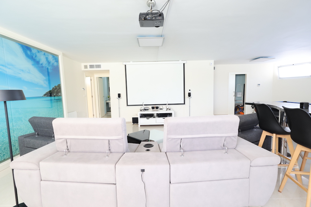 VILLA INDIVIDUELLE EXCLUSIVE À CIUDAD QUESADA AVEC VUE SUR LA MER ET INSTALLATIONS LUXUEUSES