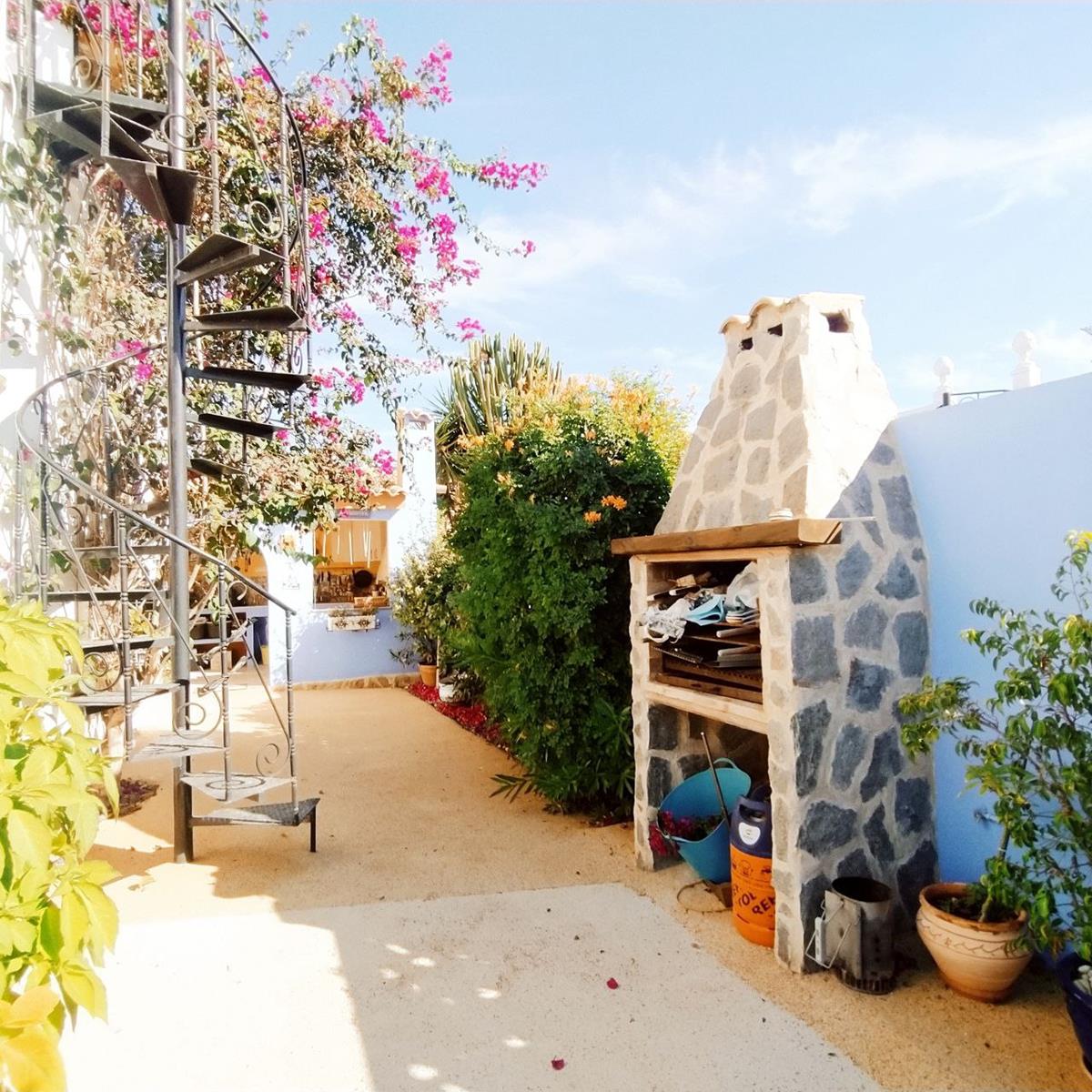 UNIQUE VILLA IN ORIHUELA COSTA WITH PRIVATE POOL, GARDEN AND OUTDOOR KITCHEN