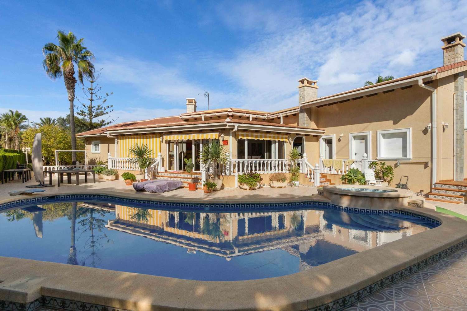 Vila en venda in Orihuela Costa