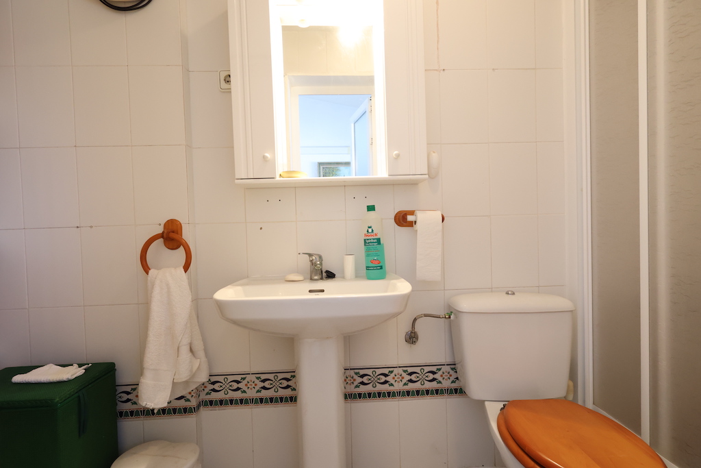 SEMI-DETACHED DUPLEX IN LOMAS DEL GOLF, VILLAMARTIN: SPACE, LIGHT AND SEA VIEWS, READY TO MOVE INTO