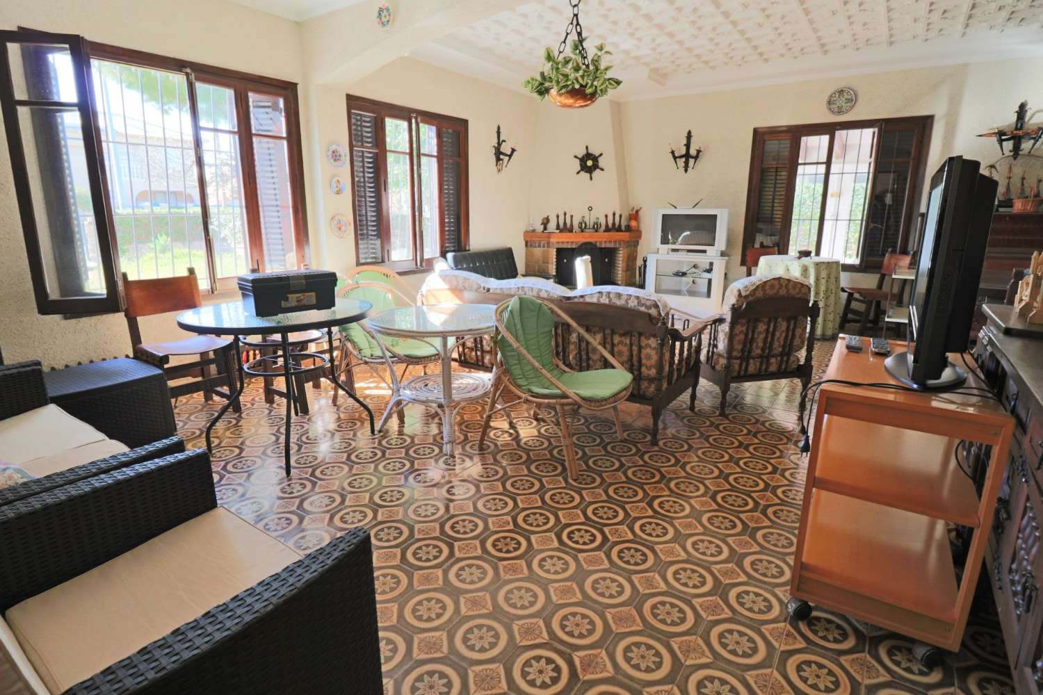 VILLA SPECTACULAIRE À PUNTA PRIMA, ORIHUELA COSTA, AVEC PISCINE PRIVÉE ET VUE SUR LA MER