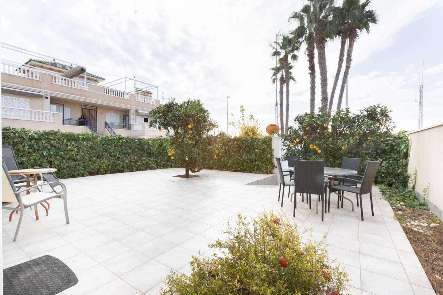 APARTAMENTO DE ESQUINA EN LA FLORIDA: DISEÑO MODERNO, ESPACIO Y UBICACIÓN PRIVILEGIADA