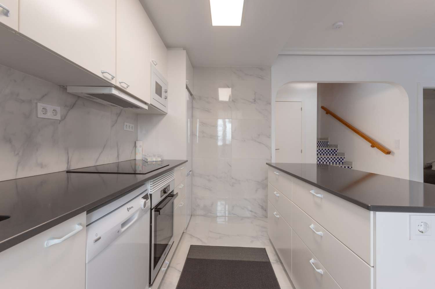 APARTAMENTO DE ESQUINA EN LA FLORIDA: DISEÑO MODERNO, ESPACIO Y UBICACIÓN PRIVILEGIADA