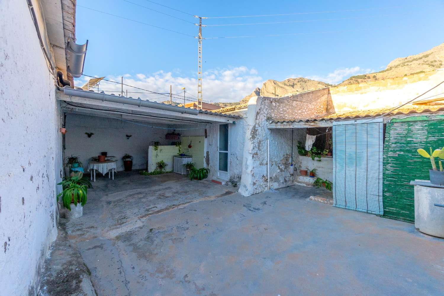 ¡DOS CASAS RÚSTICAS CON GRAN POTENCIAL DE REFORMA EN UN ENTORNO PRIVILEGIADO!
