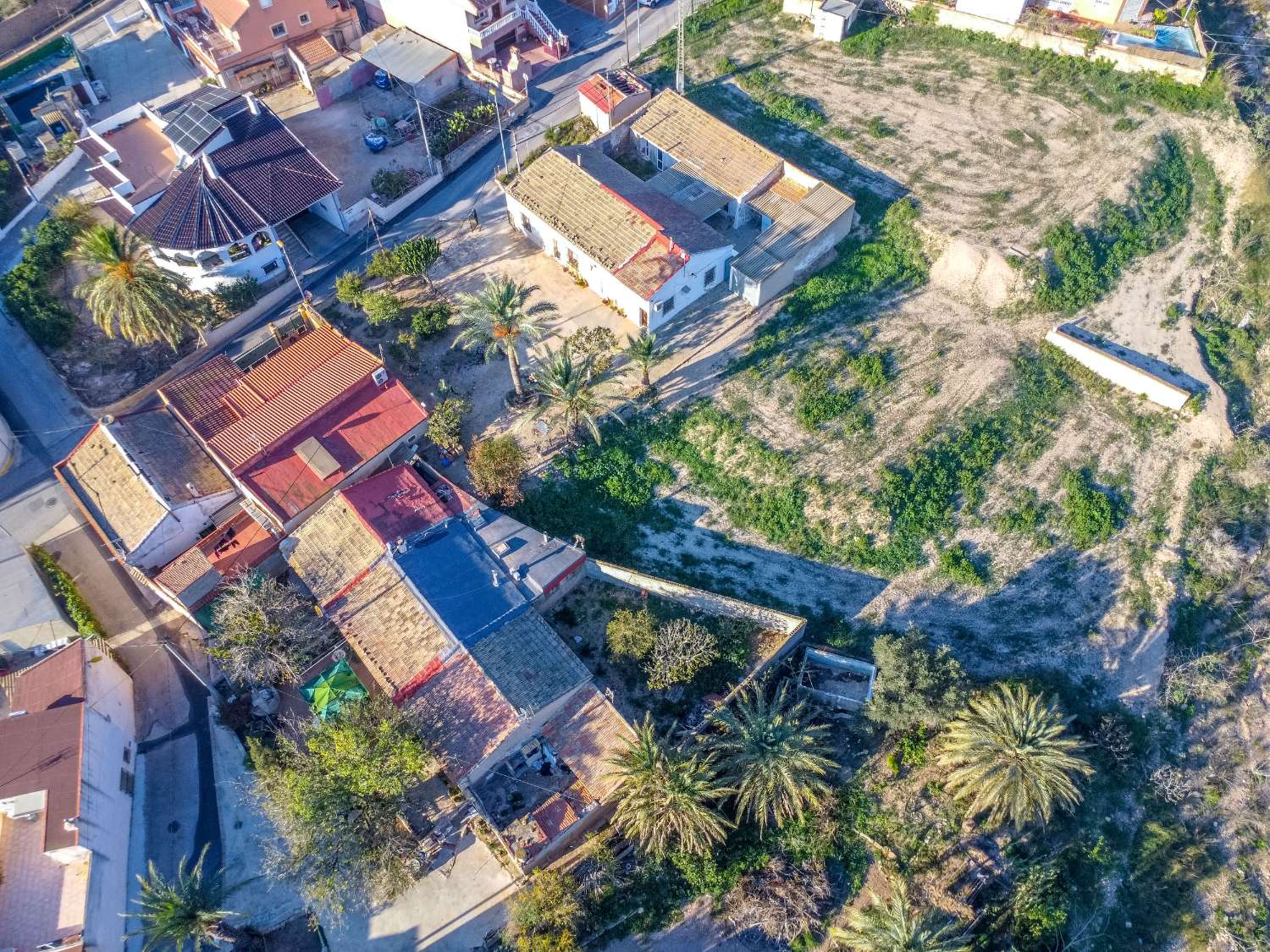 ¡DOS CASAS RÚSTICAS CON GRAN POTENCIAL DE REFORMA EN UN ENTORNO PRIVILEGIADO!