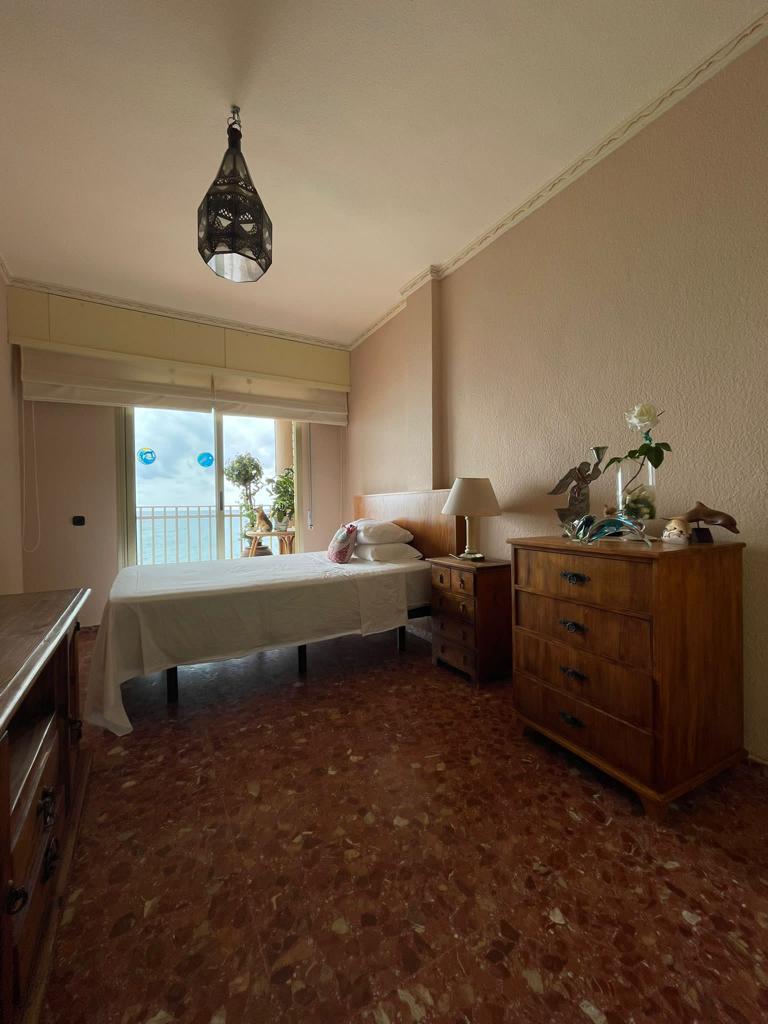 ESPECTACULAR PISO EN PRIMERA LÍNEA  CON VISTAS AL MAR A SOLO 20 METROS!