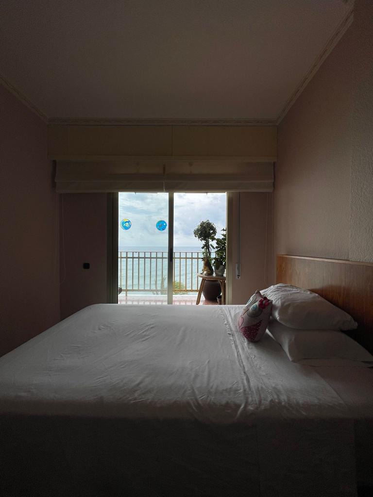 ESPECTACULAR PISO EN PRIMERA LÍNEA  CON VISTAS AL MAR A SOLO 20 METROS!